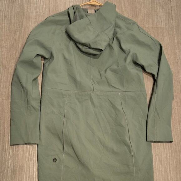 Lululemon Glyde Along Softshell Jacket 8 Green Twill - Picture 3 of 9